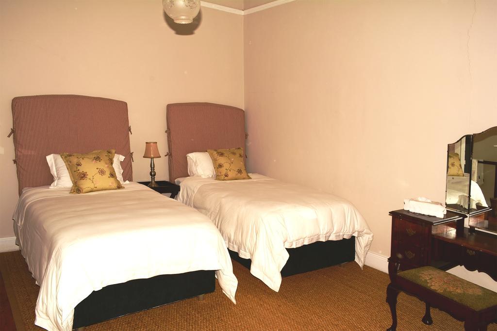 Toad Hall Guest House Wakkerstroom Buitenkant foto