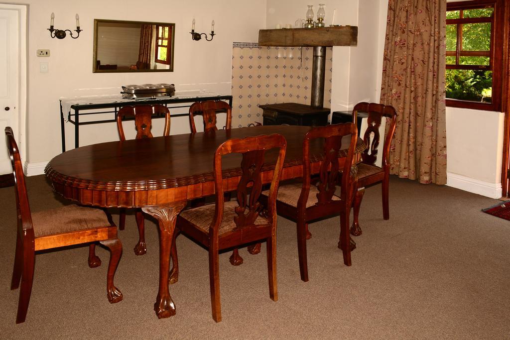 Toad Hall Guest House Wakkerstroom Buitenkant foto