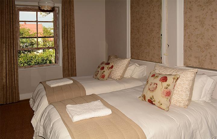 Toad Hall Guest House Wakkerstroom Buitenkant foto
